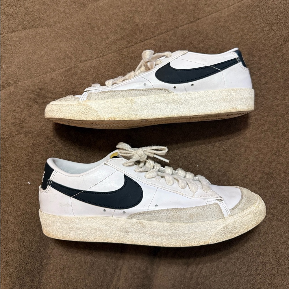 Women’s Nike Blazer low size 7.5
